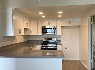 16932 Lilac Ln APT 3, Huntington Beach, CA 92647