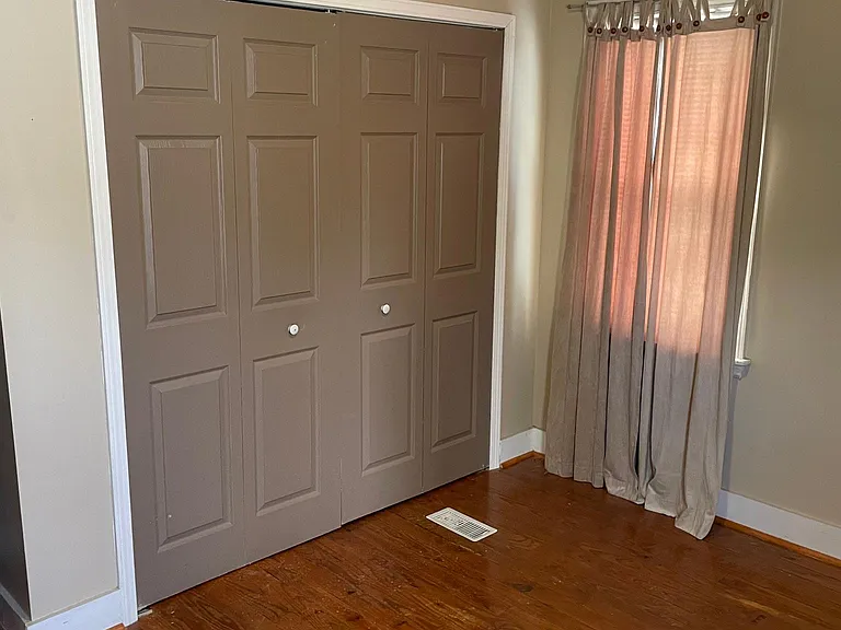 1521 N Vermont Ave — Photo 37