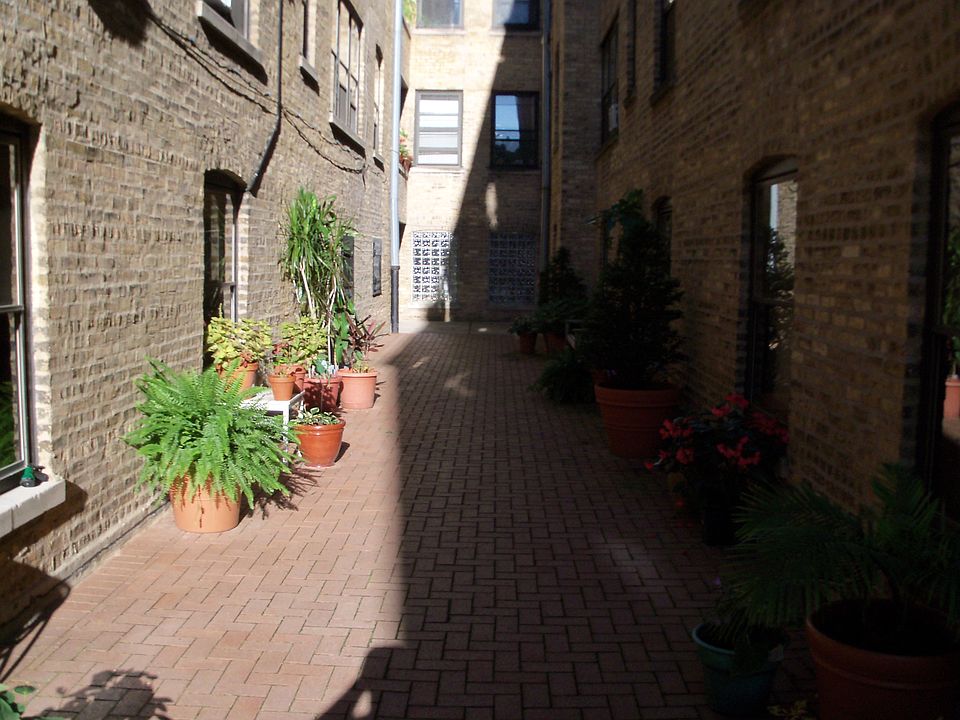 Back alleyway