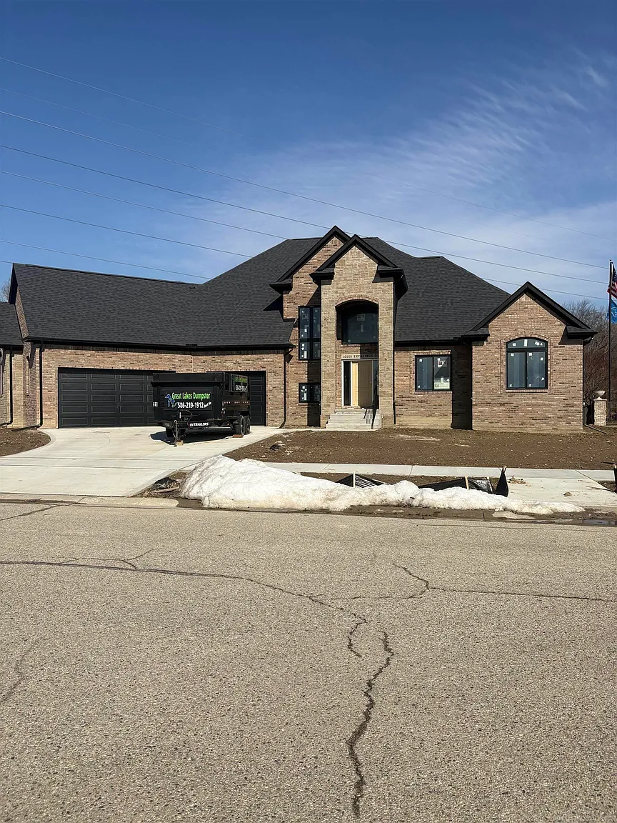 10505 Excalibur Dr photo 1
