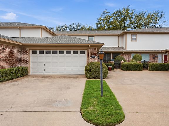 3rd image of 79 One Main Pl