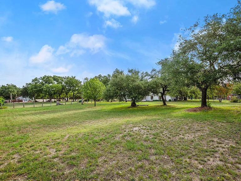 10518 Signal Hill Rd — Photo 26