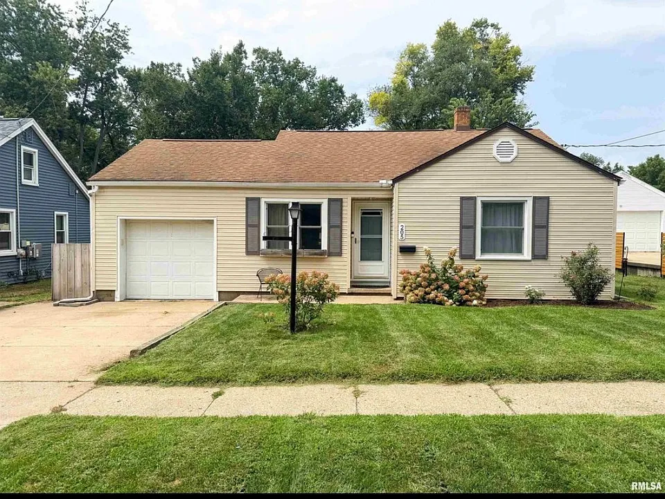205 Court Dr
