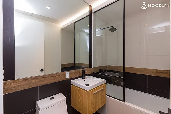 Rented by Nooklyn NYC LLC | media 120