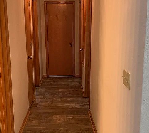 Hall to bedrooms/baths
