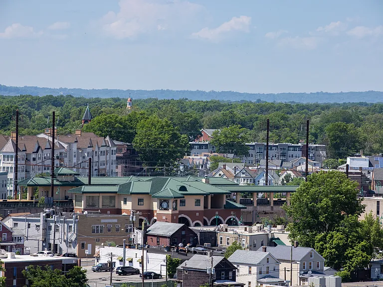 Rahway Plaza Apartments — Photo 22