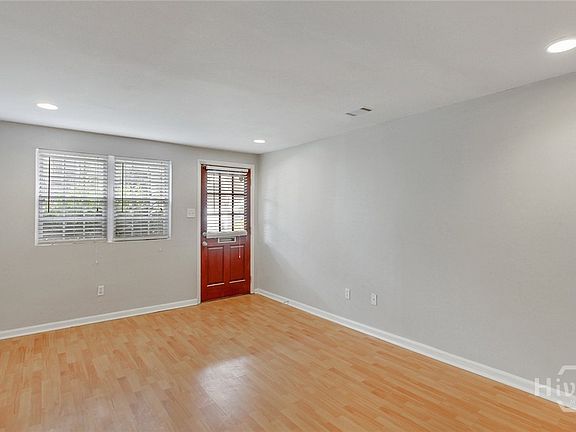 5th image of 410 E 35th Street #A/B