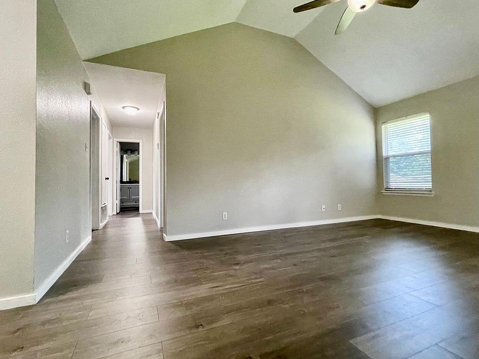 1st image of 2602 Cross Timber Dr