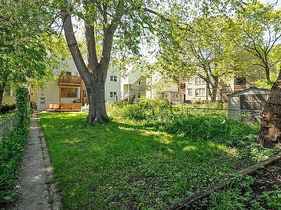2nd image of 6019 N Paulina St #1