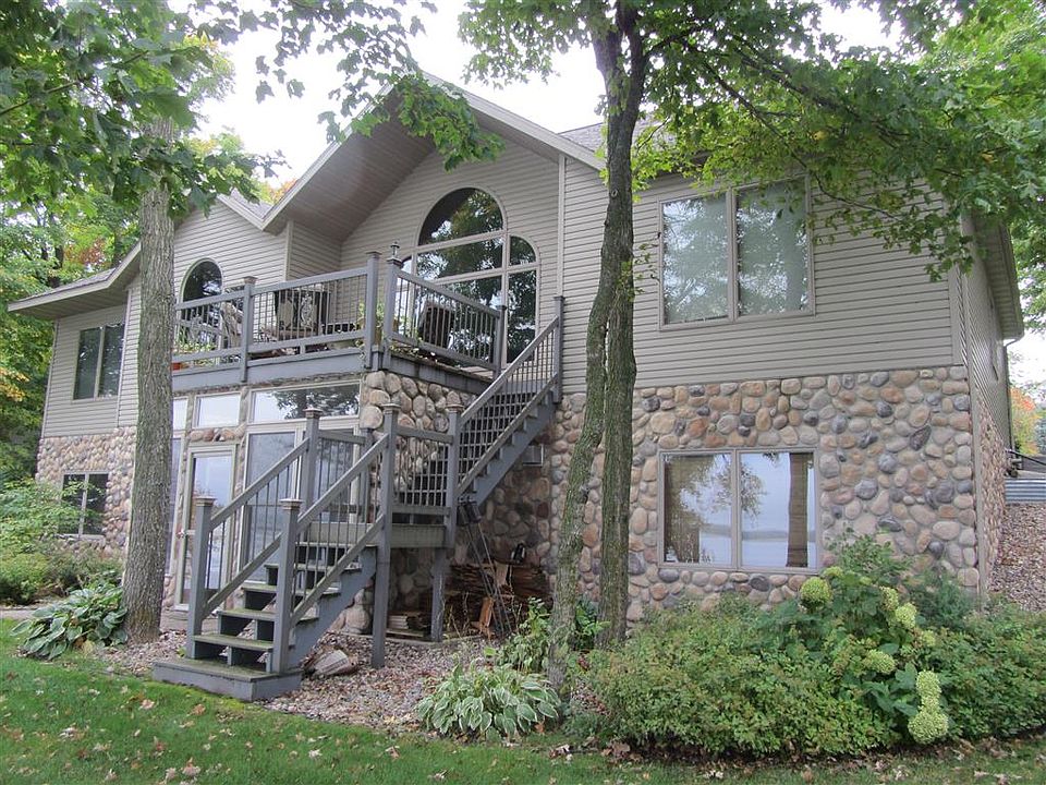 1st image of 24011 Woodland Ln
