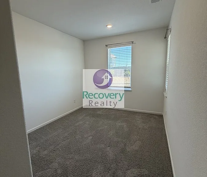 621 Tower Ct — Photo 21