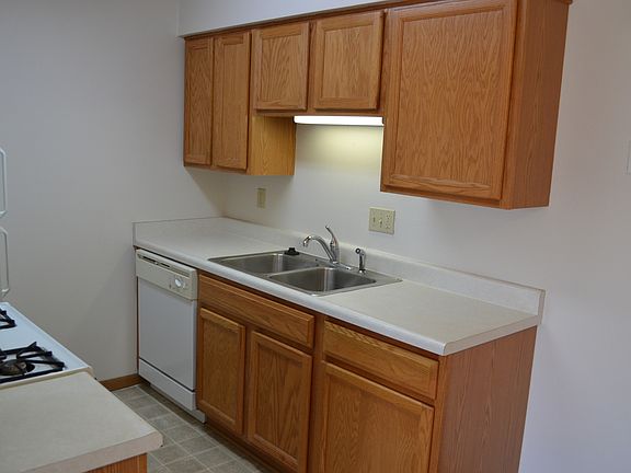 5th image of 4915 Todd Dr Unit 1