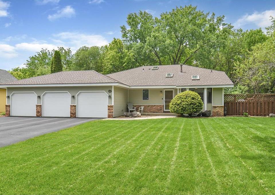 1st image of 4381 N Woodgate Ln