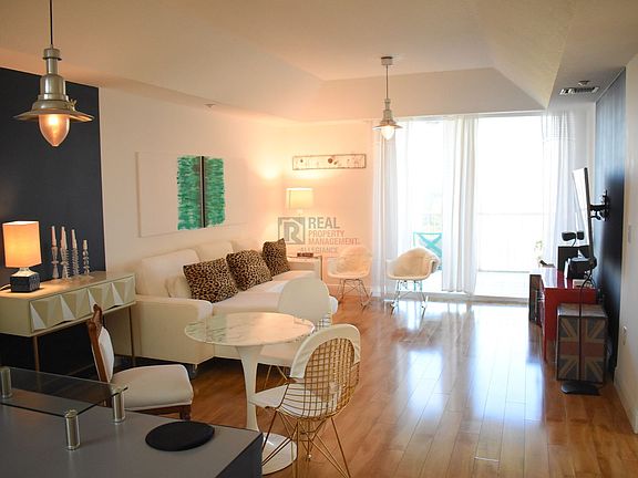 3rd image of 10700 NW 66th St APT 510