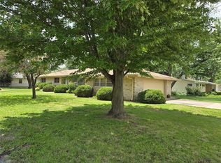 1215 N 15th Pl, Independence, KS 67301