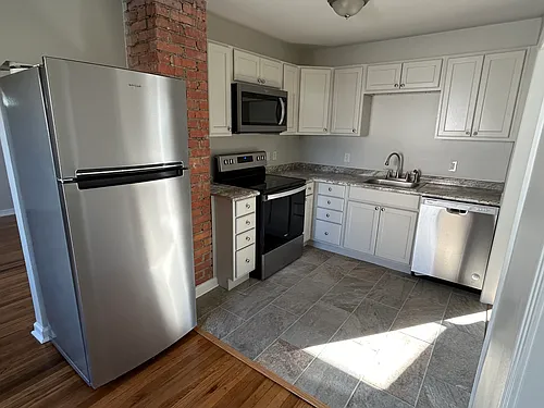 1537 Oak Ave Photo 1
