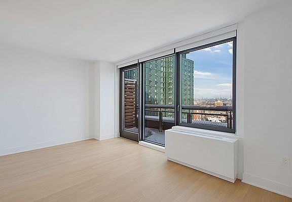 3rd image of 662 Pacific St #18D