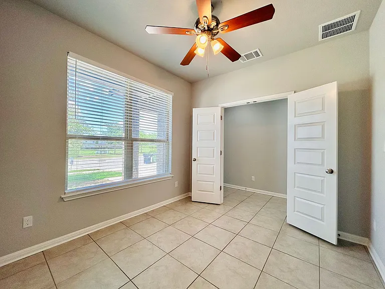 1156 Capra Ln — Photo 23