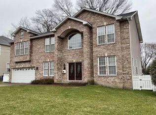 271 Berkeley Rd, River Edge, NJ 07661