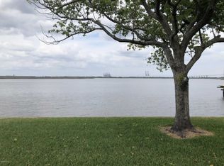 6899 Howalt Ct N, Jacksonville, FL 32277