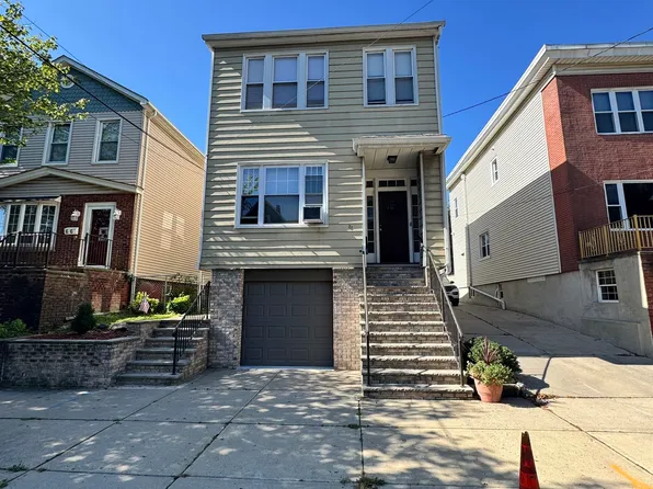 70 West 37th Street image 1 of 7