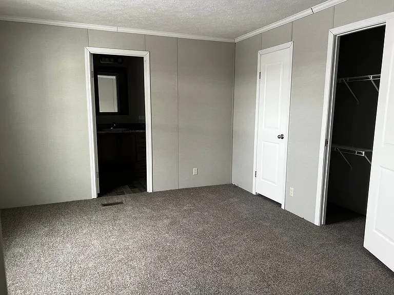 Westbridge Manor — Photo 63