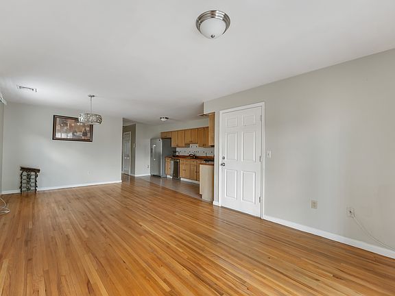 5th image of 244 Clark Pl Floor 2