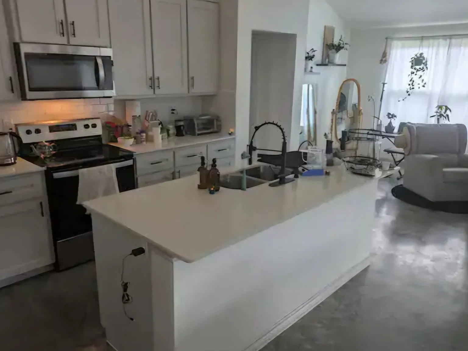 3 bed, 1572 sqft, $1,900 — Photo 2