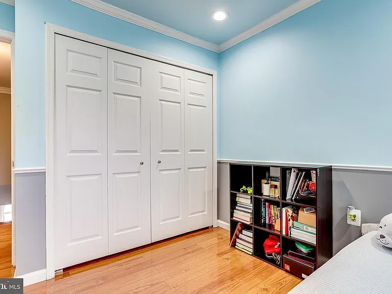 4919 Herkimer St — Photo 27