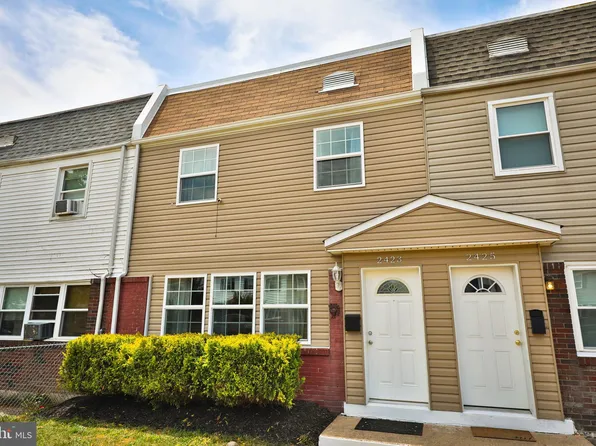 2423 Airacobra St, Levittown, PA 19057