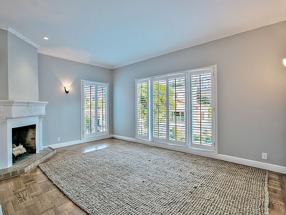 3rd image of 74 Newburg St