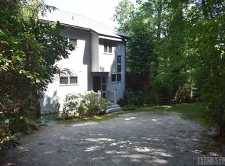 73 Old Cove Rd, Highlands, NC 28741