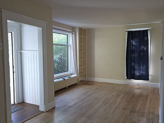 2nd image of 8058 Cazenovia Rd