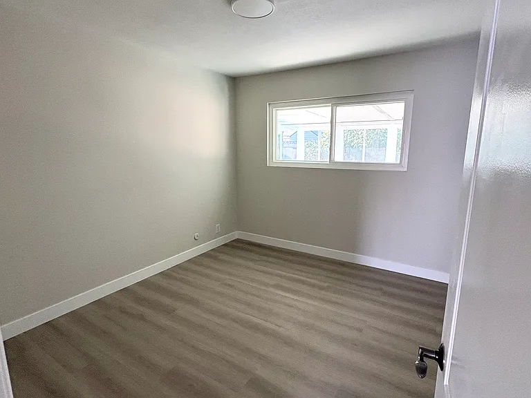 10377 Morning Glory Ave — Photo 8