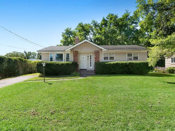 51 Sunset Dr, Sag Harbor, NY 11963