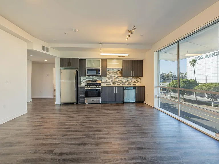 1400 FIG Apartments — Photo 44