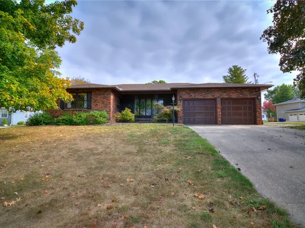 1490 S Lynnwood Dr, Decatur, IL 62521