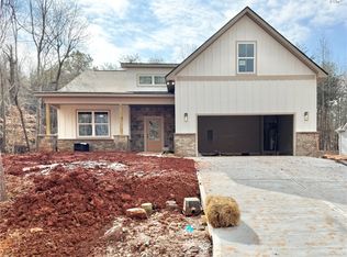 106 Player Ln, Westminster, SC 29693