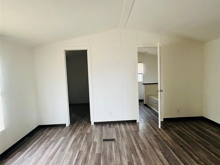 395 Pashun Ln — Photo 17