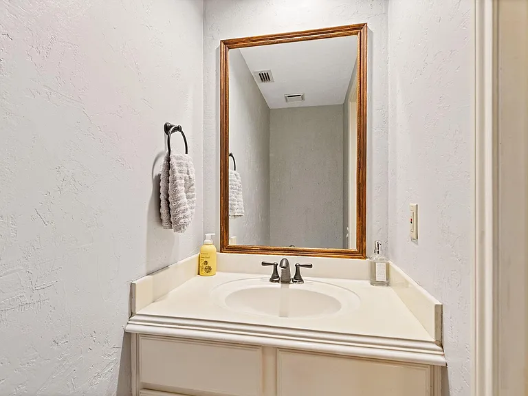 7435 River Garden Dr — Photo 19