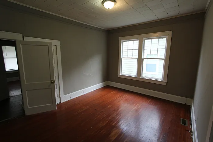 241 Marion St — Photo 6