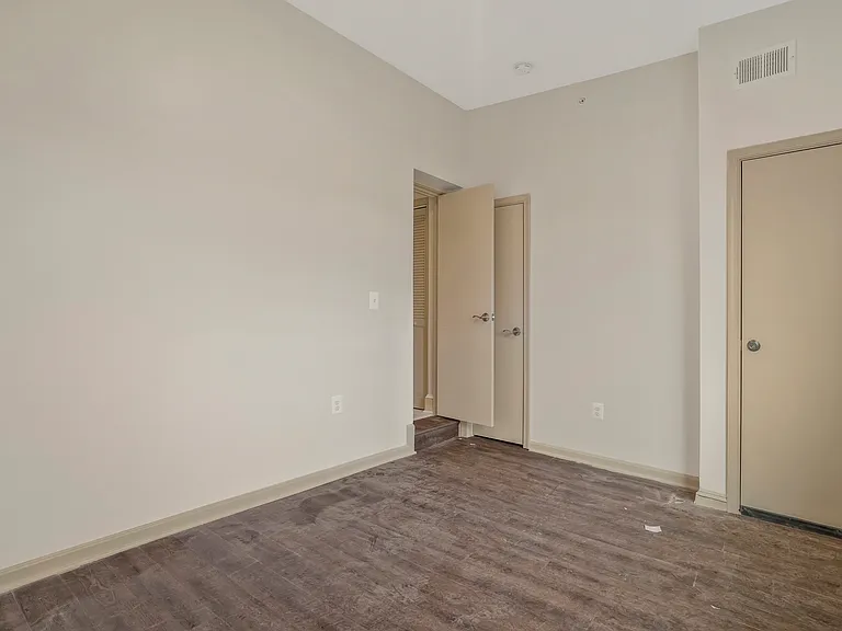 3911 9th St NE #1 — Photo 8