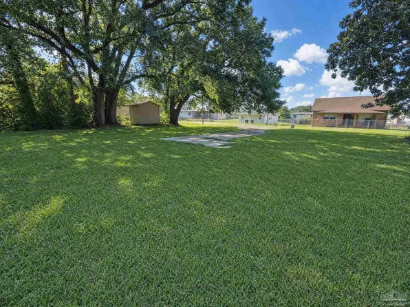 3020 Melody Ln, Pensacola, FL 32505
