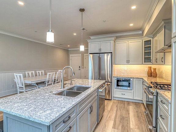 3rd image of 400 55th St #E