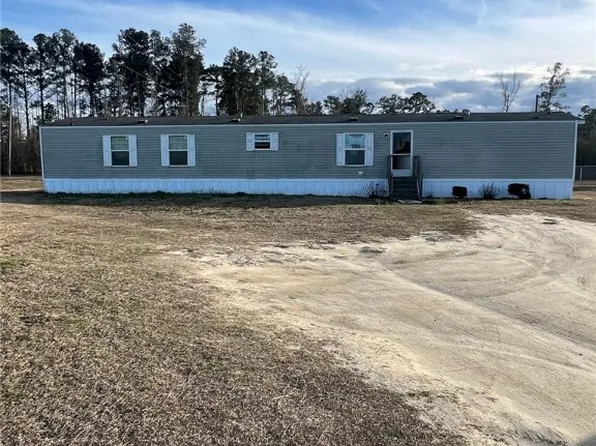 1148 Holly Swamp Church Rd, Lumberton, NC 28360