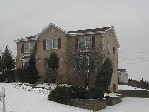 3rd image of 126 Greenock Dr