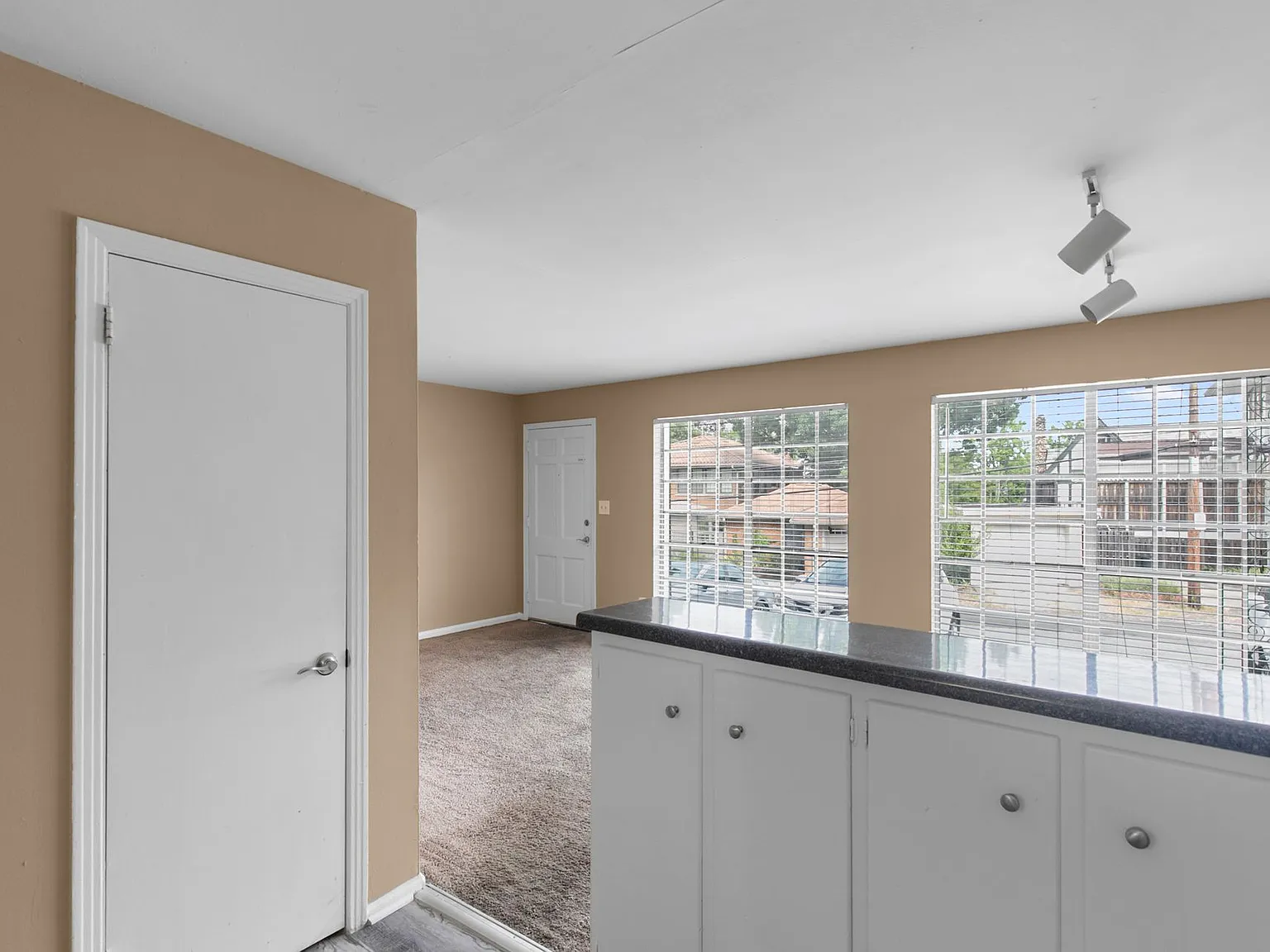 Cliff Place — Photo 1