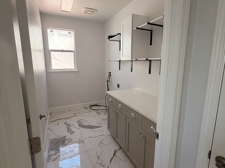 1600 Ranch Ln — Photo 8