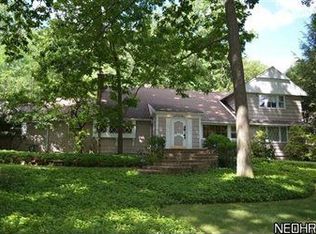 29956 Bolingbrook Rd, Pepper Pike, OH 44124