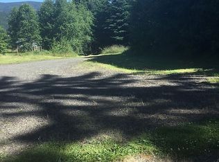 40 Dodge Meadow Dr, Cathlamet, WA 98612